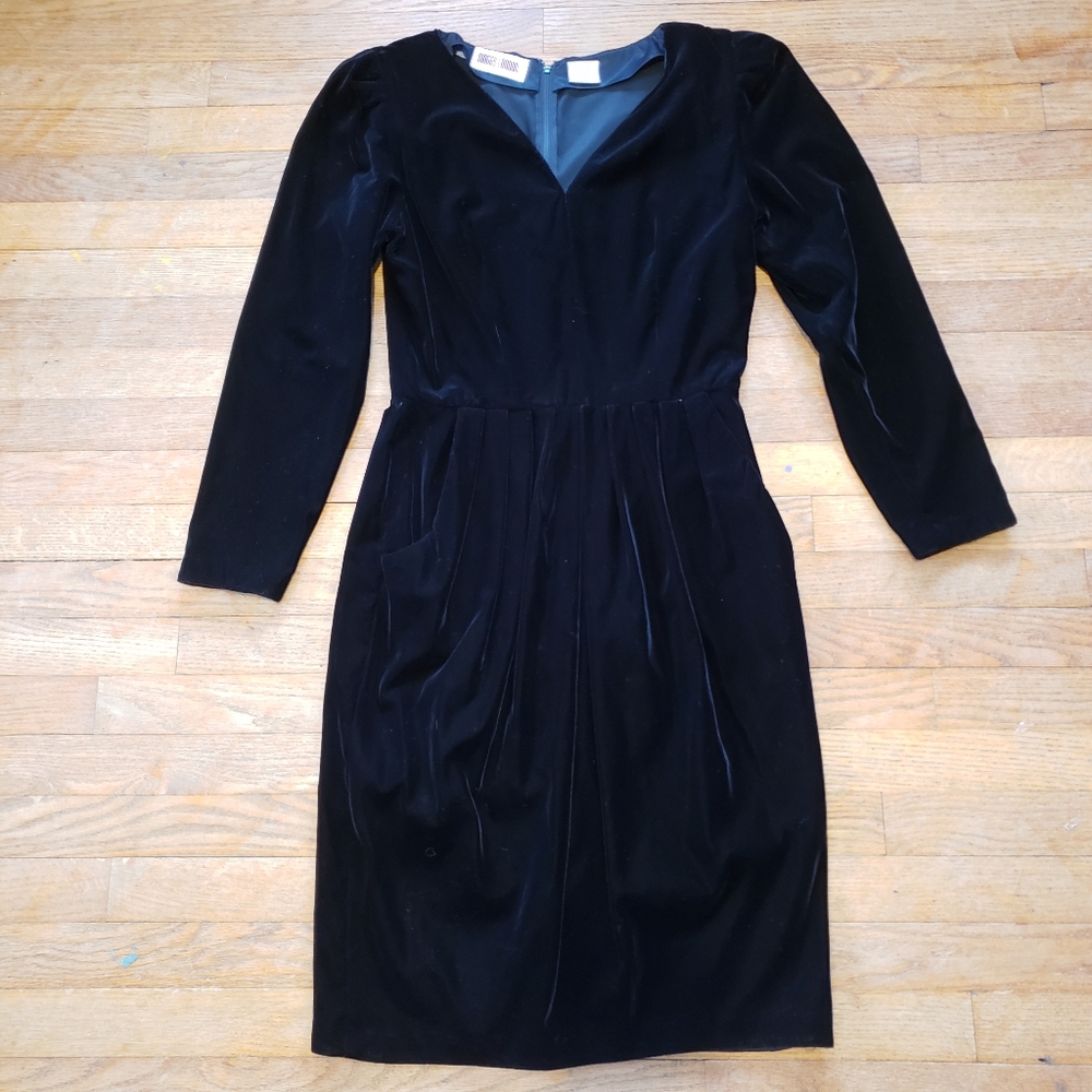 Vintage Maggy London black velvet dress 90s v-neck long sleeve formal 10 Medium